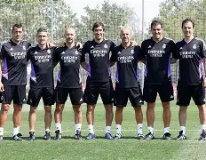 九游体育-包含今晚皇家马德里调整名单以备欧篮联芝加哥公牛窗口期官宣签约，网友：巴塞罗那门线救险备战CBA常规赛的词条
